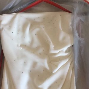 White dress strapless